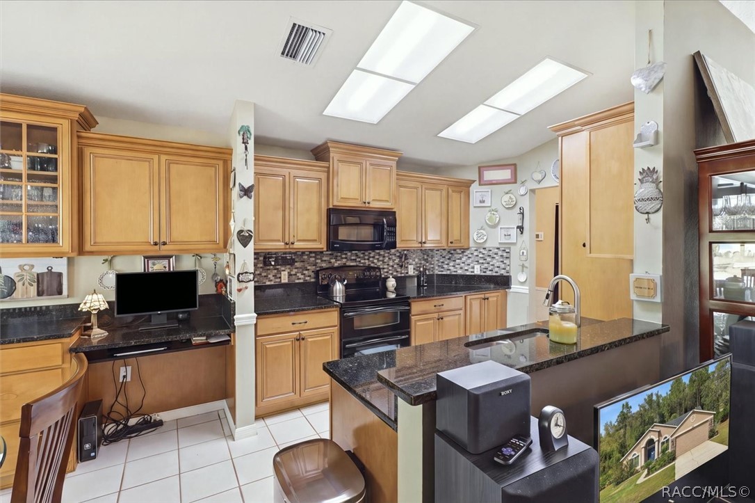 5855 W Nobis Circle, Homosassa, FL 34448