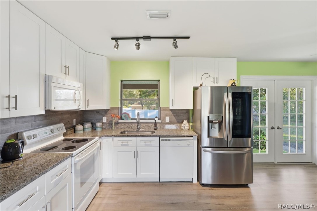 2279 W Winter Place, Citrus Springs, FL 34434