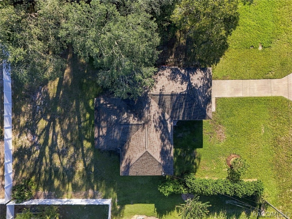 2279 W Winter Place, Citrus Springs, FL 34434