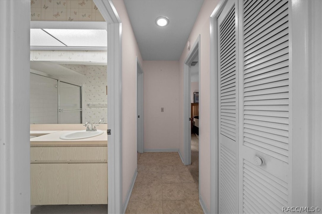 906 W Colbert Court, Beverly Hills, FL 34465
