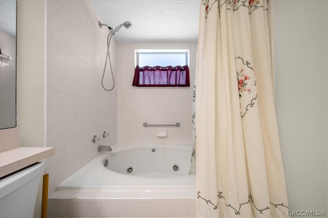 906 W Colbert Court, Beverly Hills, FL 34465