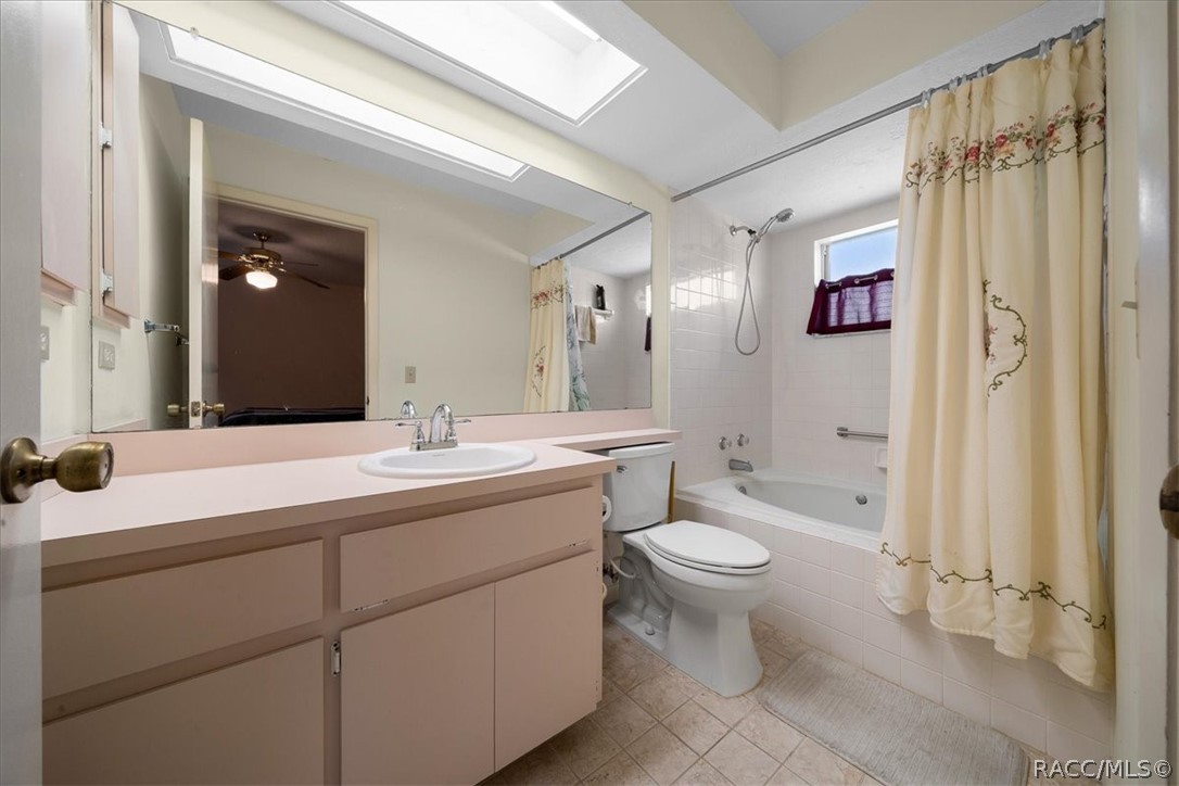 906 W Colbert Court, Beverly Hills, FL 34465