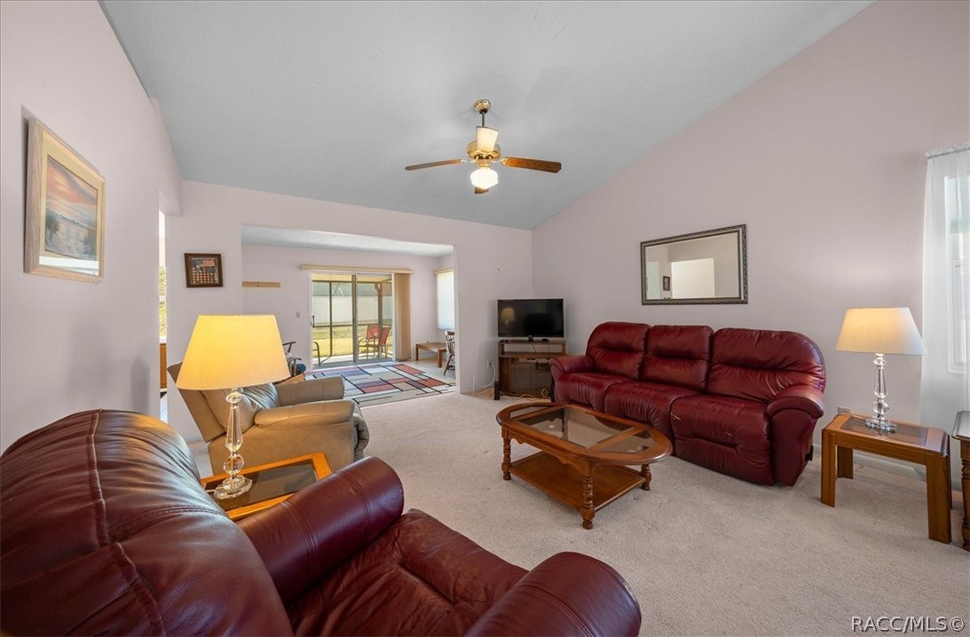 906 W Colbert Court, Beverly Hills, FL 34465