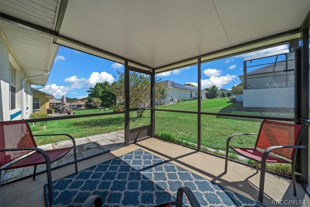 906 W Colbert Court, Beverly Hills, FL 34465