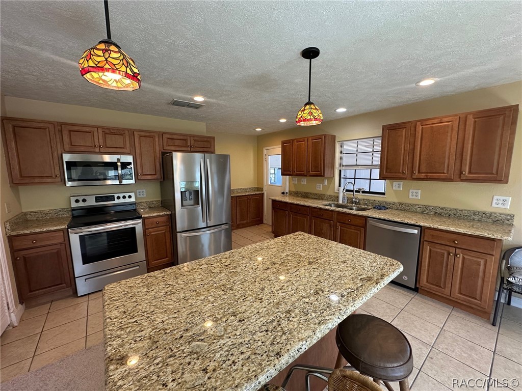 Beautiful cabinets with lots of counter space