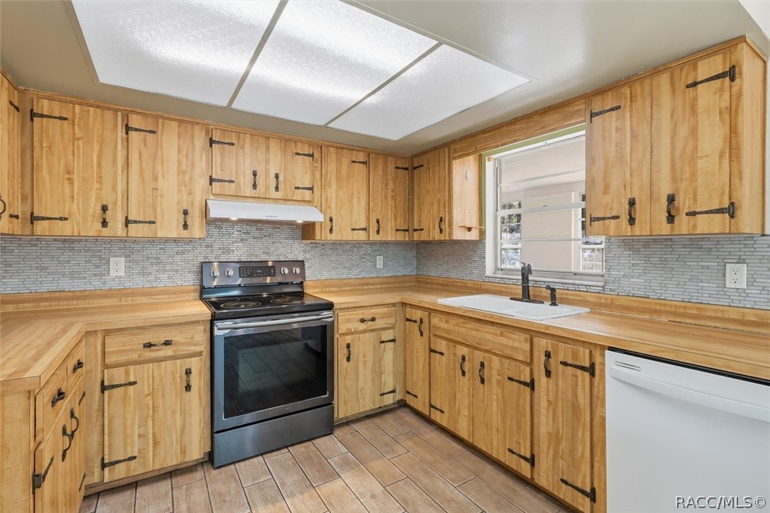 6930 W Sasser Street, Homosassa, FL 34446