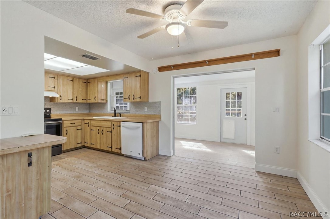 6930 W Sasser Street, Homosassa, FL 34446