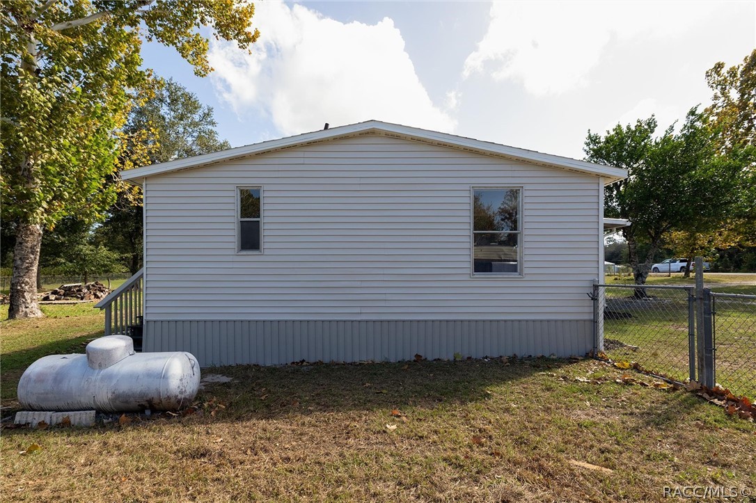 7149 W Hadenotter Lane, Homosassa, FL 34446