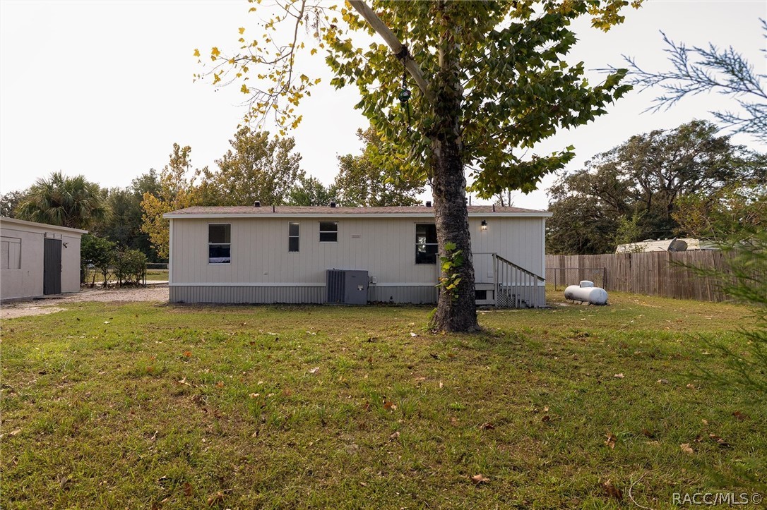 7149 W Hadenotter Lane, Homosassa, FL 34446