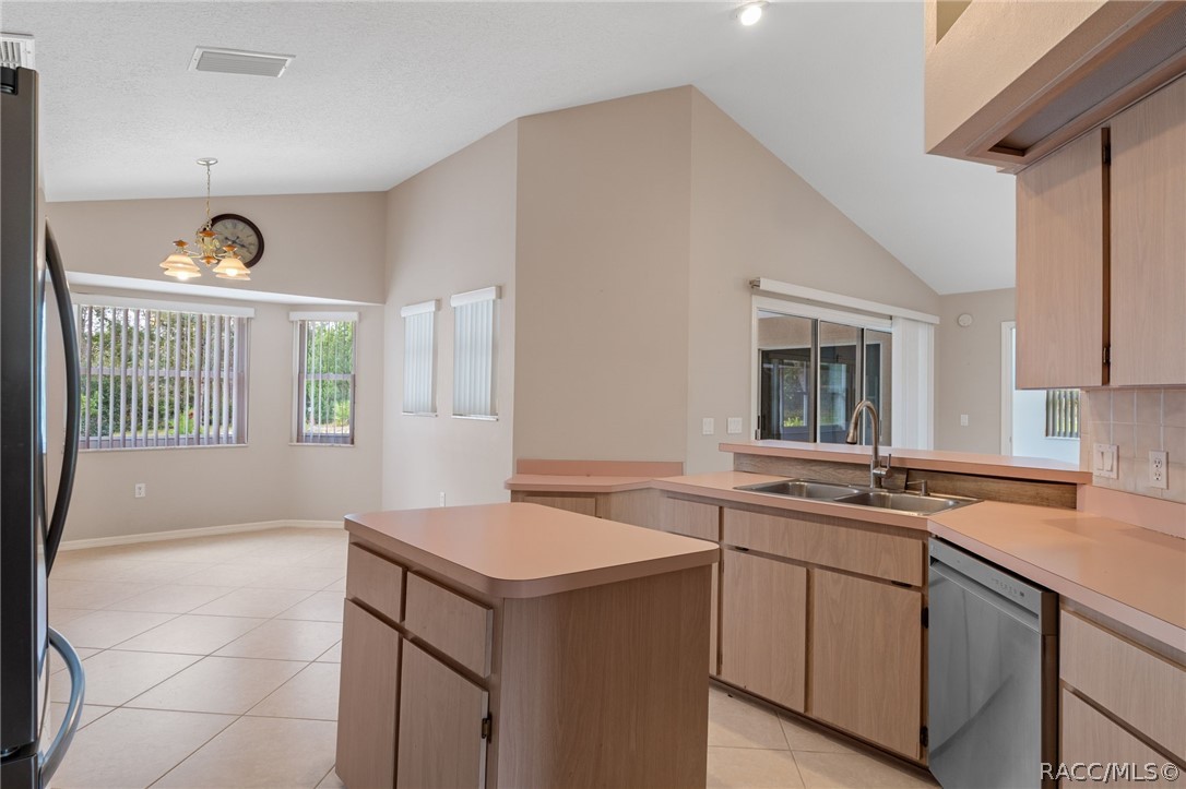 1950 W Tall Oaks Drive, Beverly Hills, FL 34465