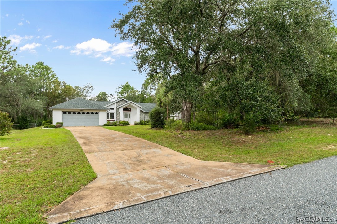 1950 W Tall Oaks Drive, Beverly Hills, FL 34465
