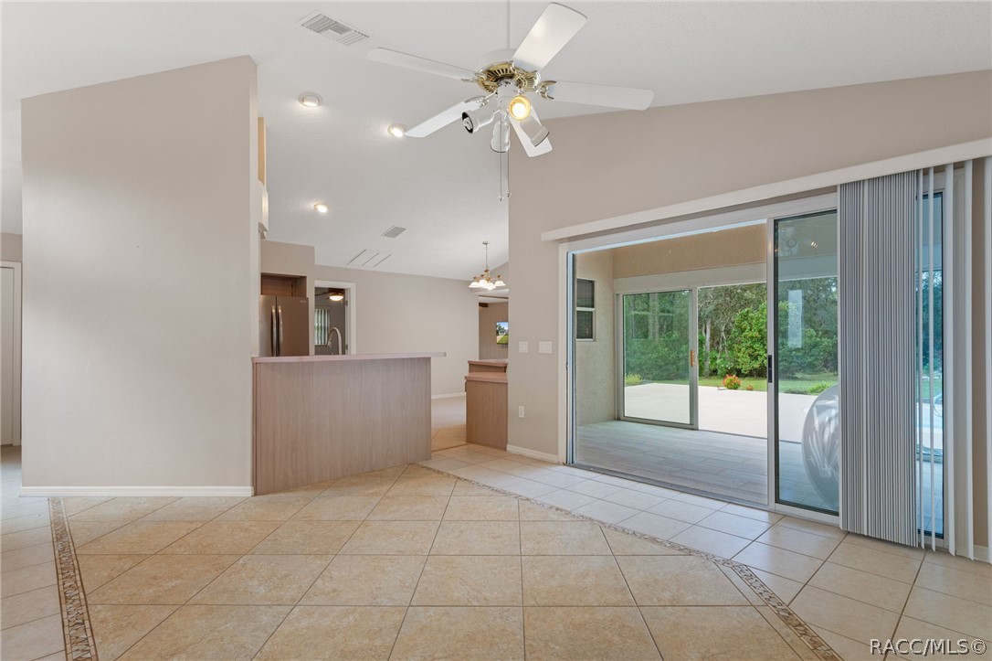 1950 W Tall Oaks Drive, Beverly Hills, FL 34465