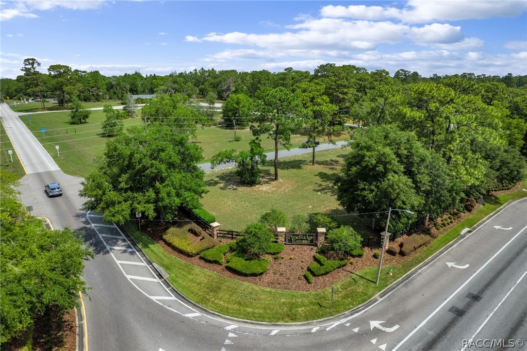 1950 W Tall Oaks Drive, Beverly Hills, FL 34465