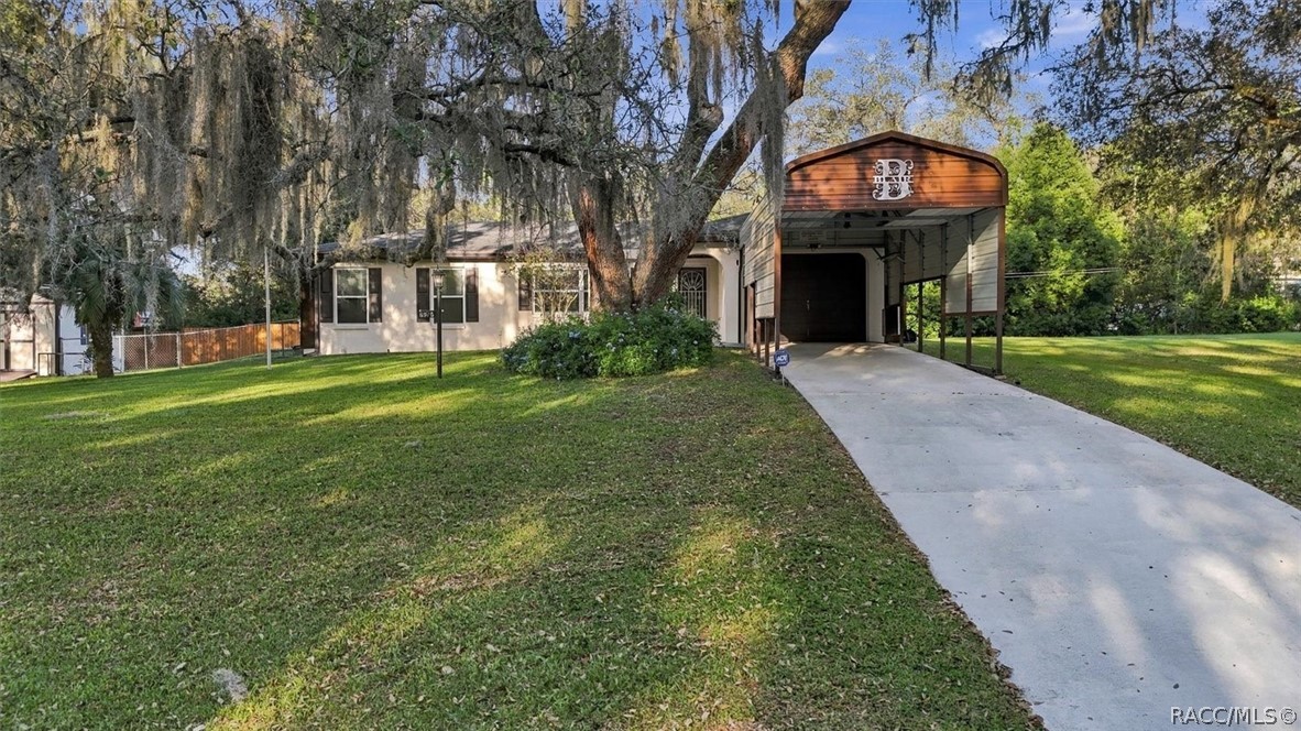 8985 N Joann Drive, Citrus Springs, FL 34434