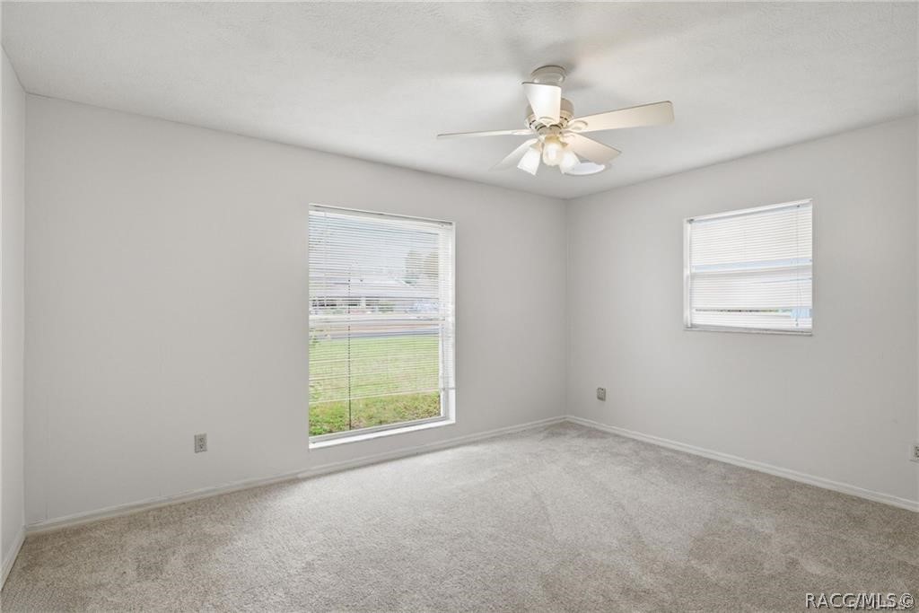 6068 W Douneray Loop, Crystal River, FL 34429