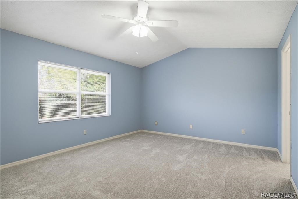 6068 W Douneray Loop, Crystal River, FL 34429
