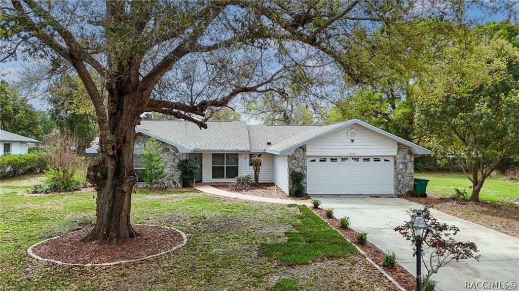 6068 W Douneray Loop, Crystal River, FL 34429 6068 W Douneray Loop, Crystal River, FL 34429