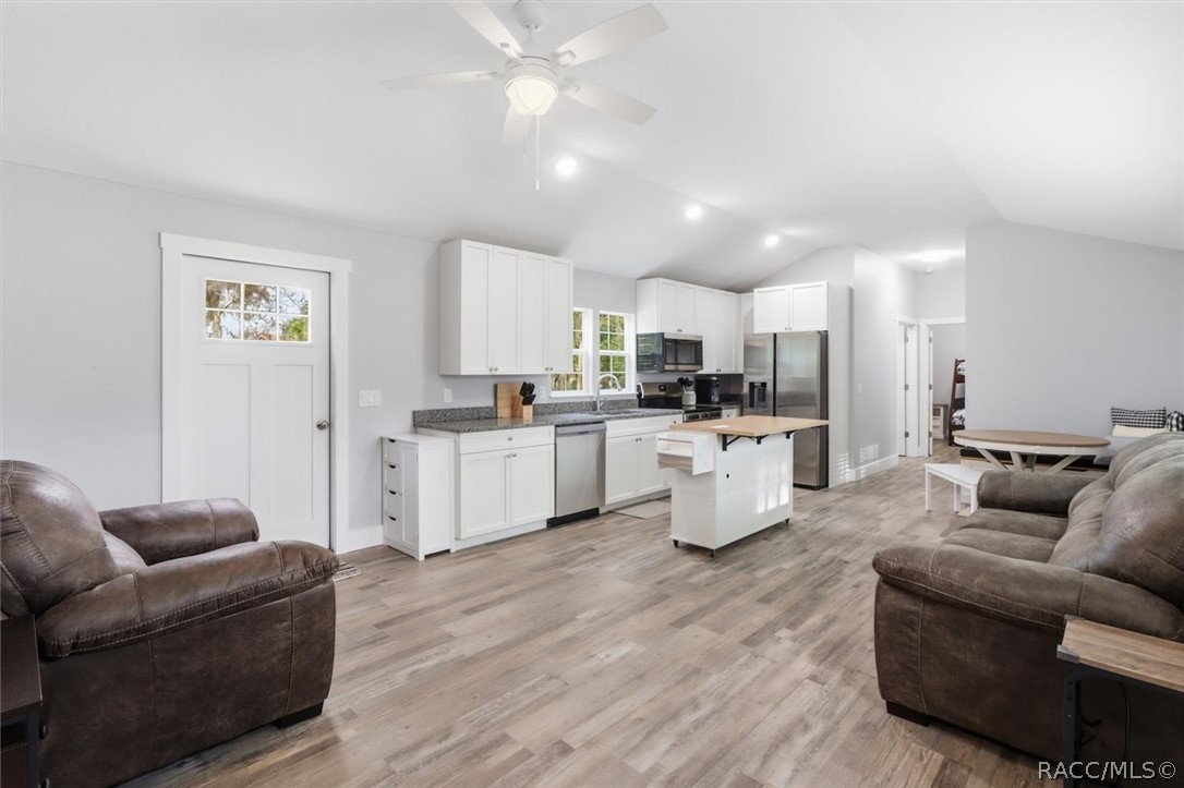 11000 W Seminole Place, Homosassa, FL 34448