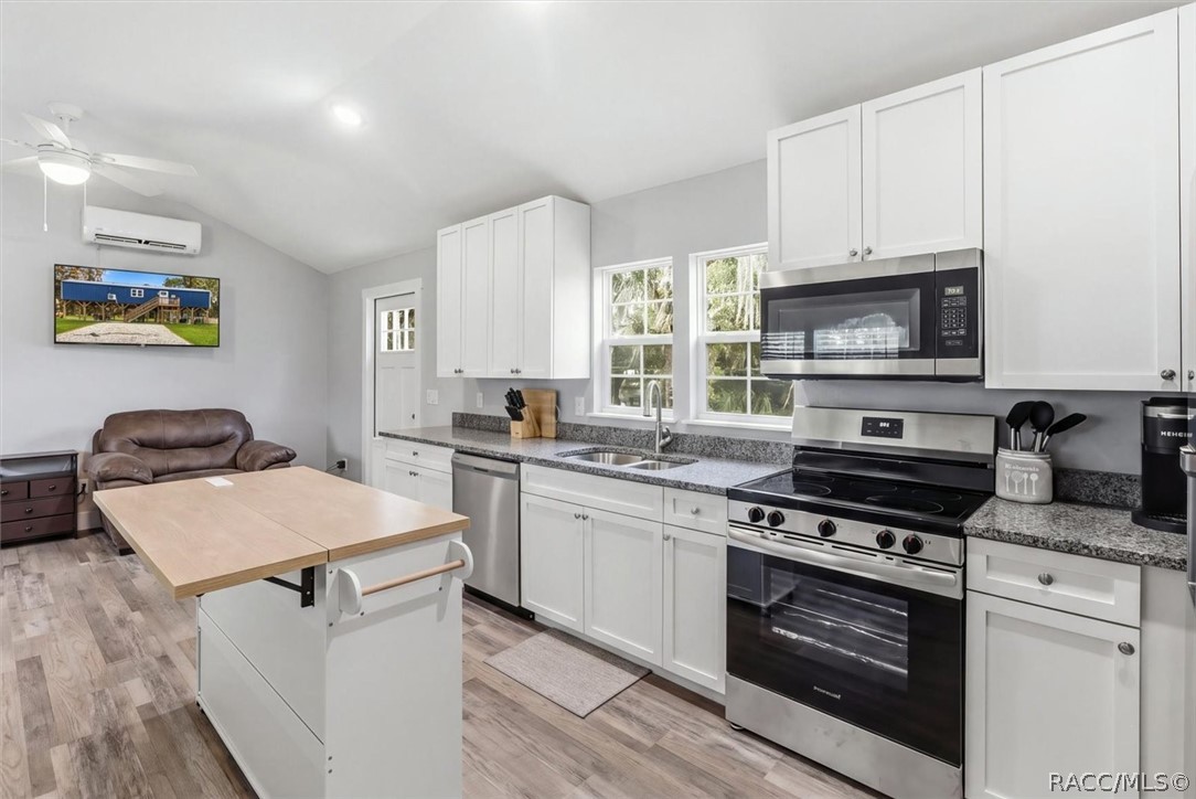11000 W Seminole Place, Homosassa, FL 34448