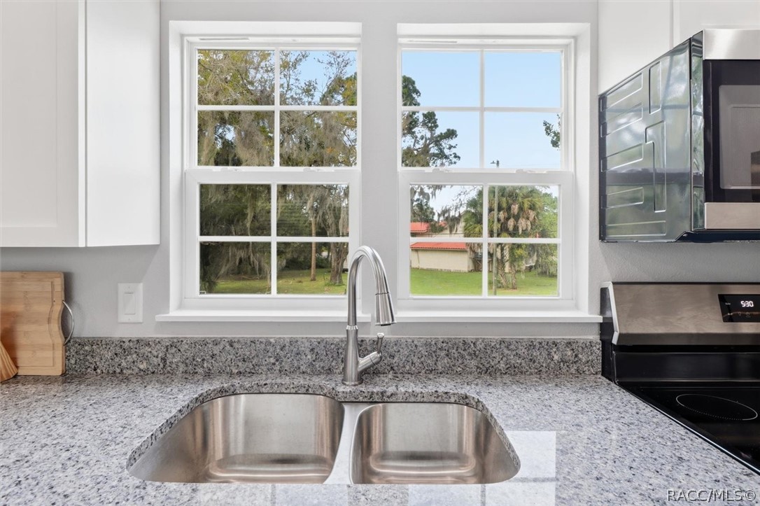 11000 W Seminole Place, Homosassa, FL 34448