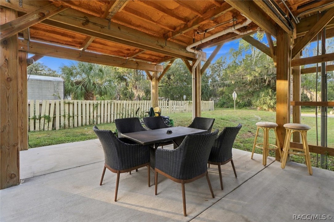 11000 W Seminole Place, Homosassa, FL 34448