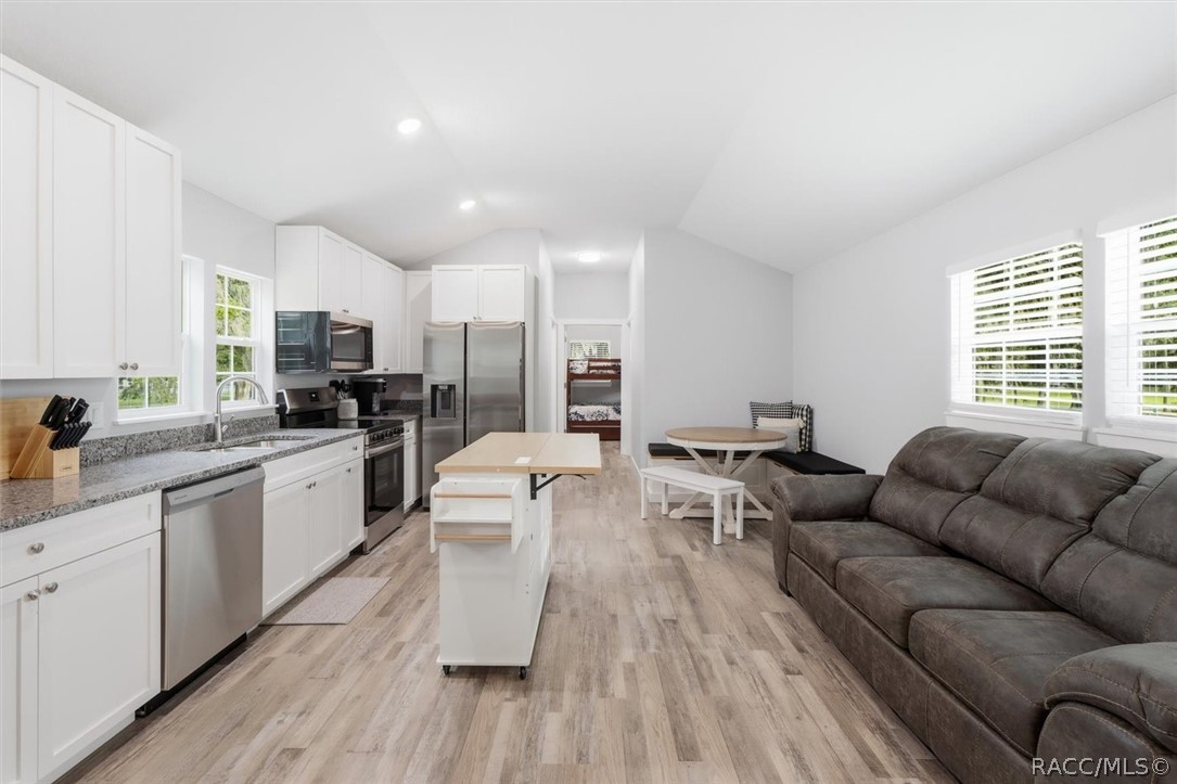 11000 W Seminole Place, Homosassa, FL 34448
