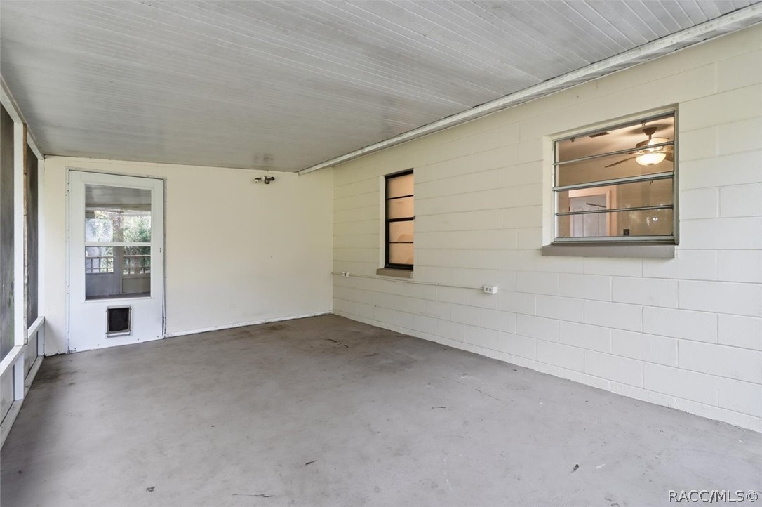 7635 W Mesa Lane, Homosassa, FL 34448