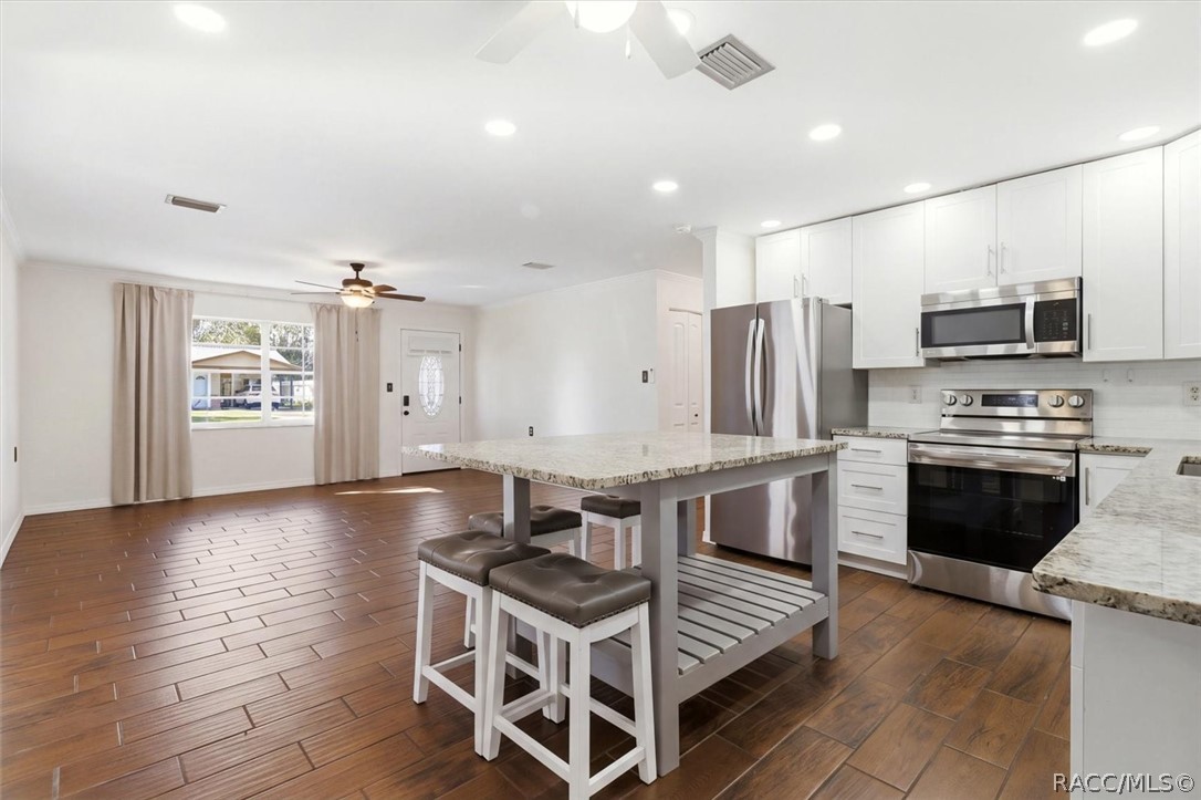 7635 W Mesa Lane, Homosassa, FL 34448