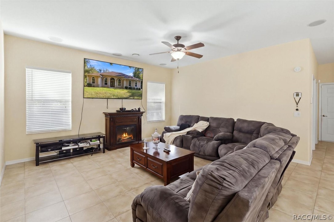 12710 Baltic Ivy Street, Crystal River, FL 34428