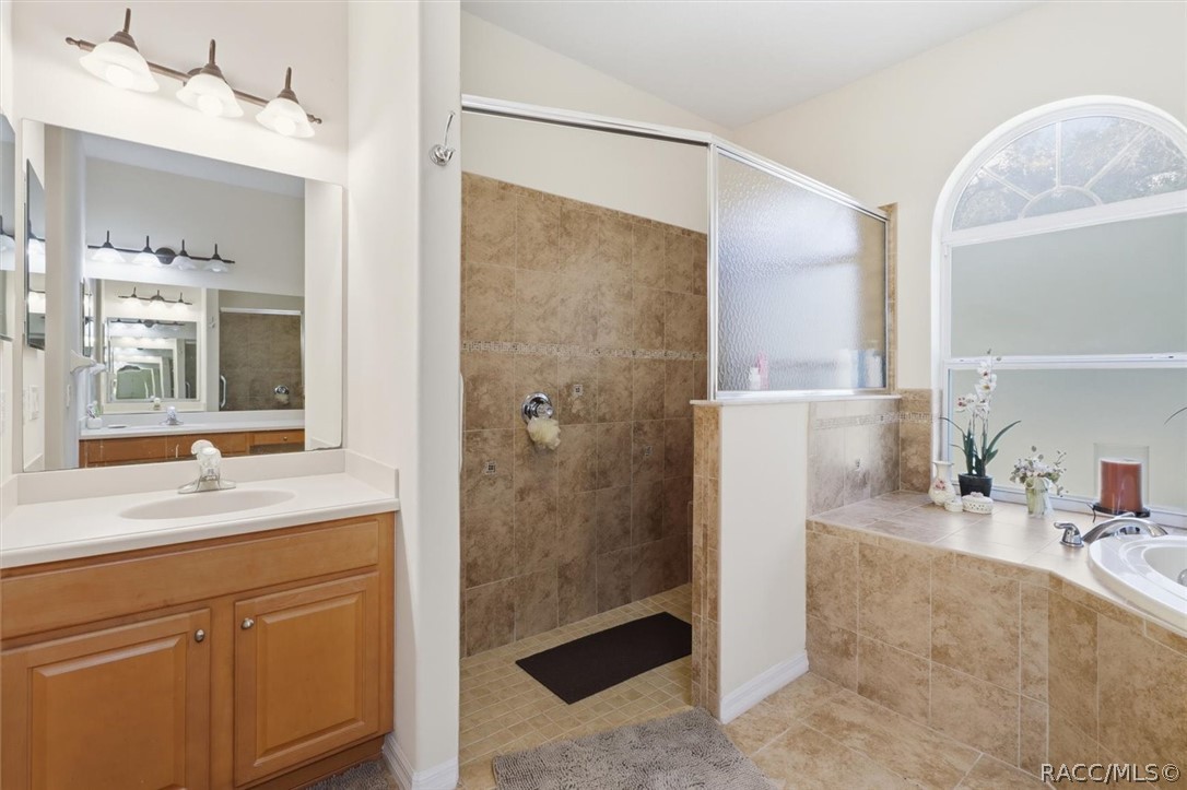 12710 Baltic Ivy Street, Crystal River, FL 34428