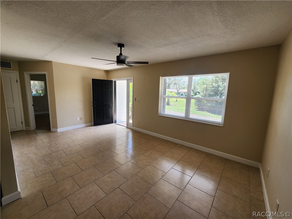 7421 W 7 Rivers Drive, Crystal River, FL 34429