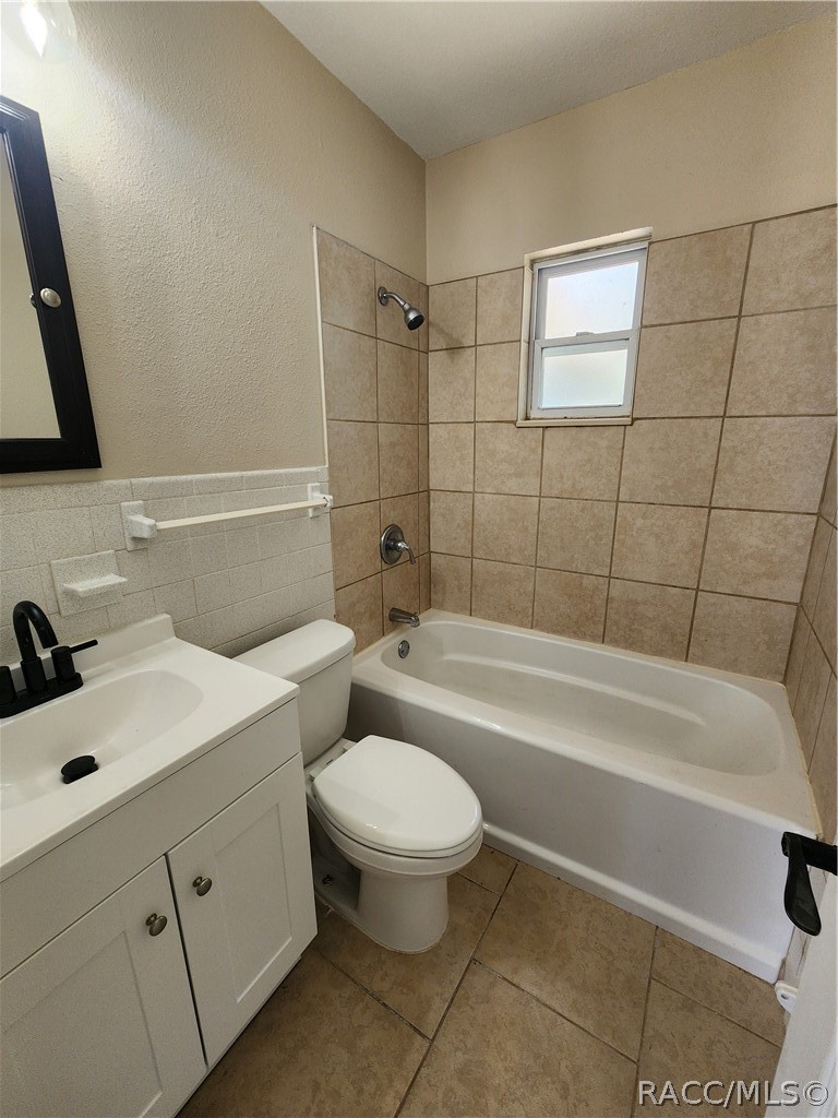7421 W 7 Rivers Drive, Crystal River, FL 34429