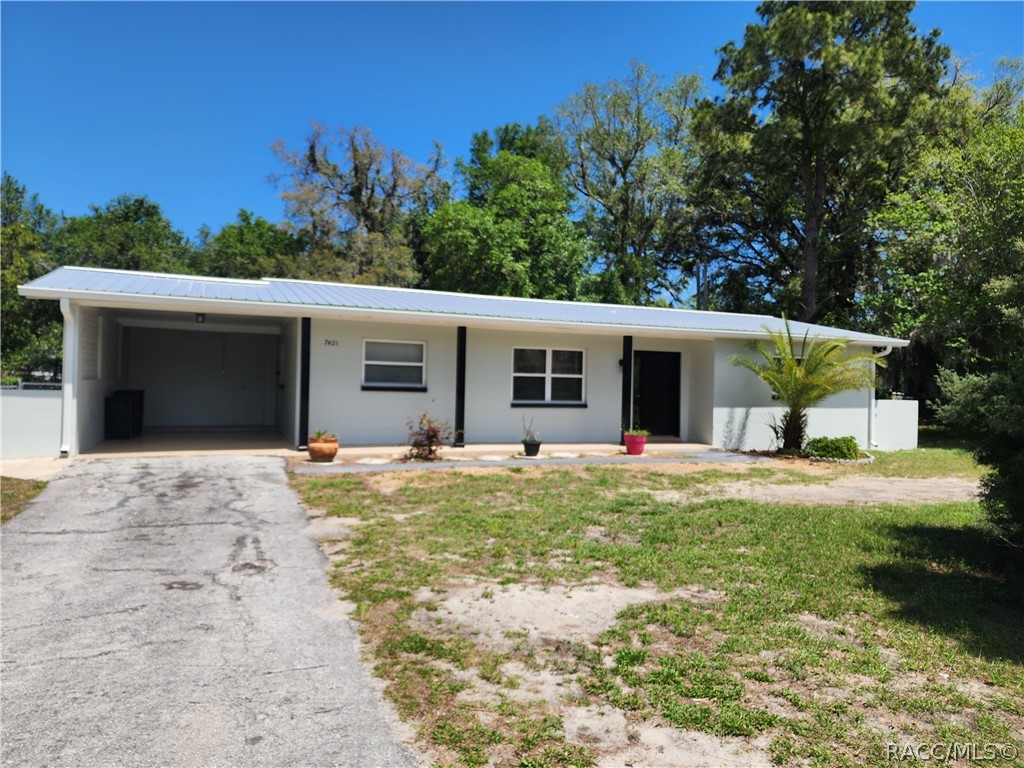 7421 W 7 Rivers Drive, Crystal River, FL 34429