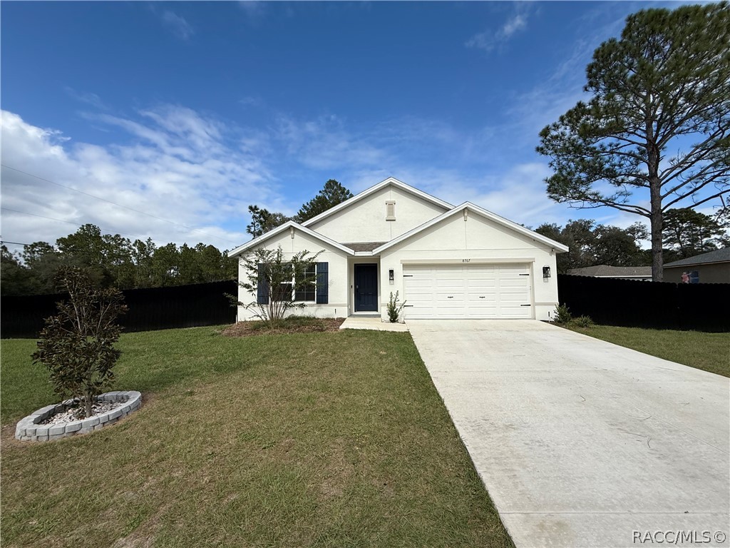 8767 N Paradisea Drive, Citrus Springs, FL 34433