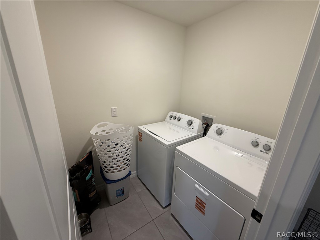 8767 N Paradisea Drive, Citrus Springs, FL 34433