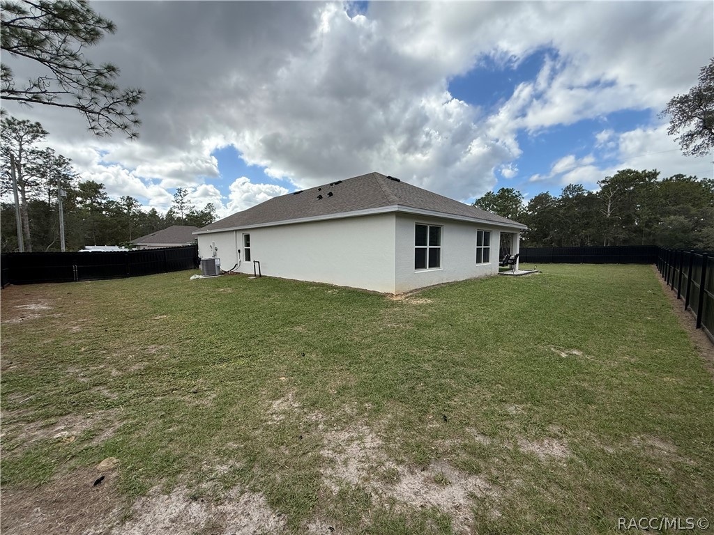 8767 N Paradisea Drive, Citrus Springs, FL 34433