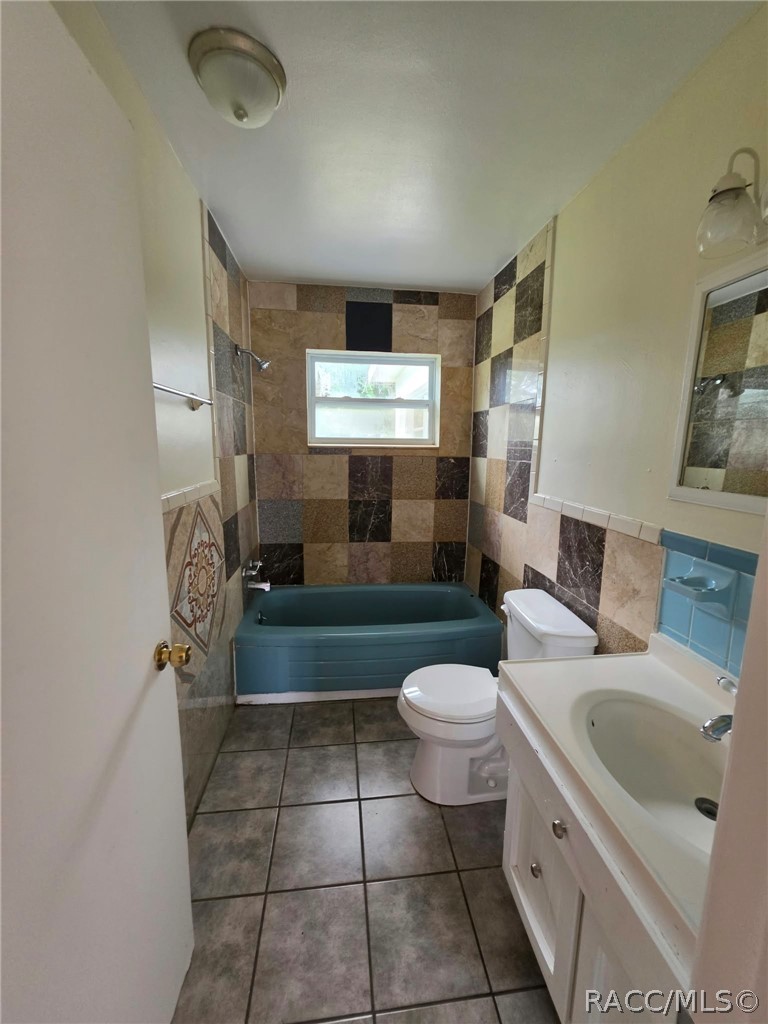 13 S Adams Street, Beverly Hills, FL 34465