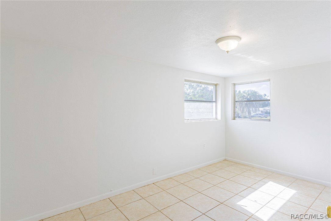 6 S Jefferson Street, Beverly Hills, FL 34465
