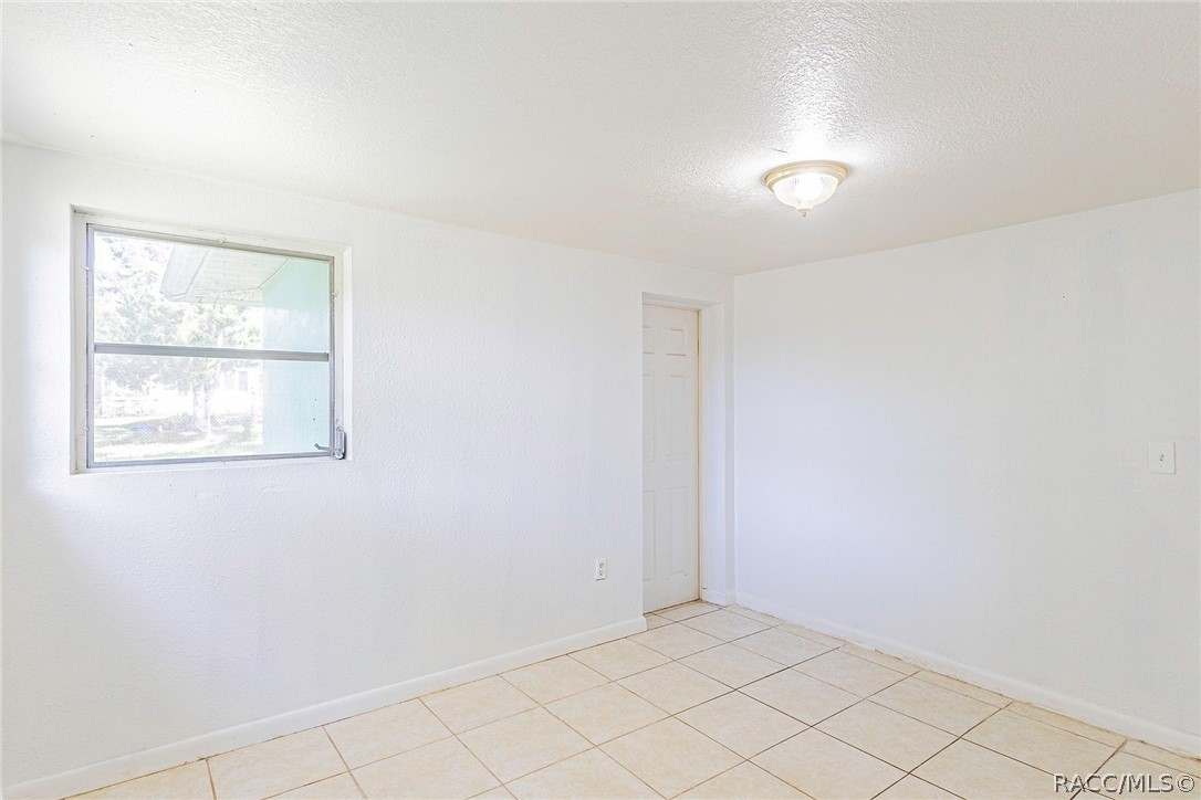 6 S Jefferson Street, Beverly Hills, FL 34465