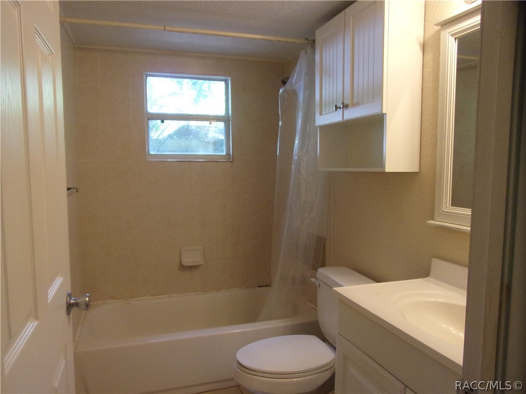 8020 E Gator Court, Inverness, FL 34453
