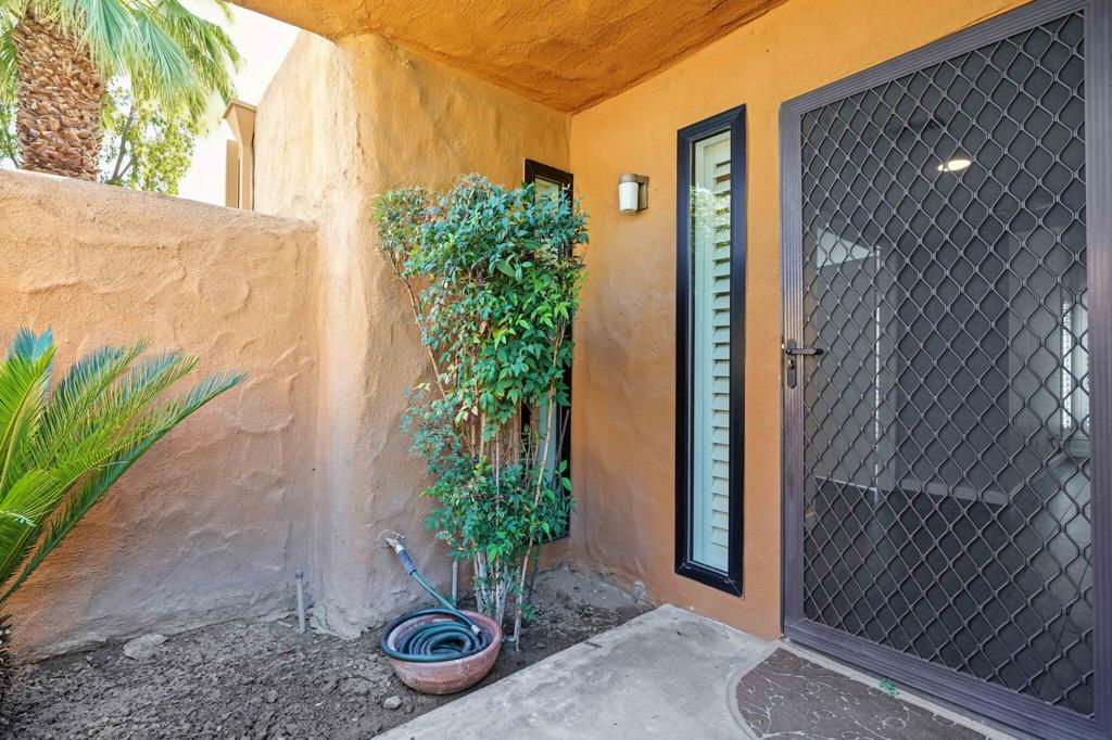 6-web-or-mls-4881 Winner Circle Unit B-1