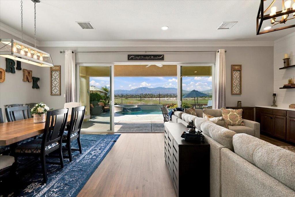 15-Family to Dining View