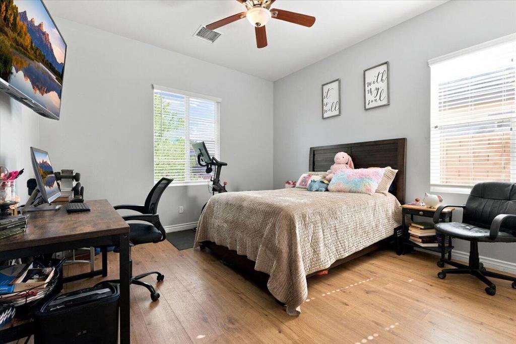 24-Bedroom