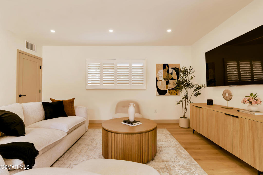 11118 Lindblade St- HsHProd-21