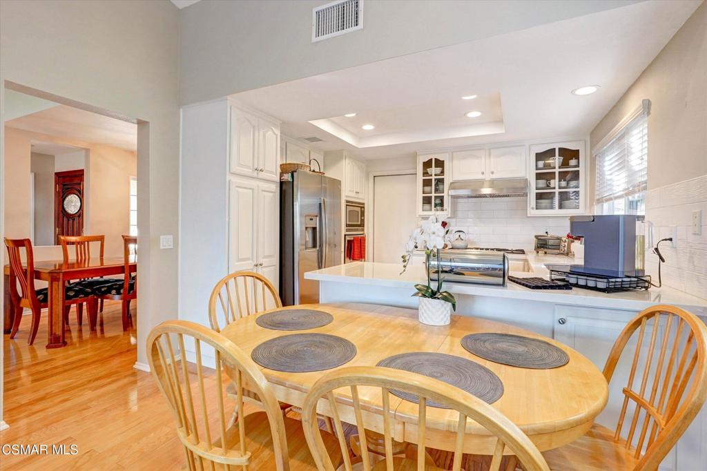 15-3989 Ashbourne Ln-15