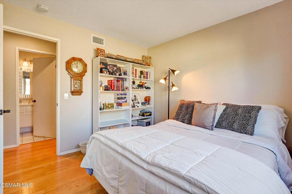 26-3989 Ashbourne Ln-26
