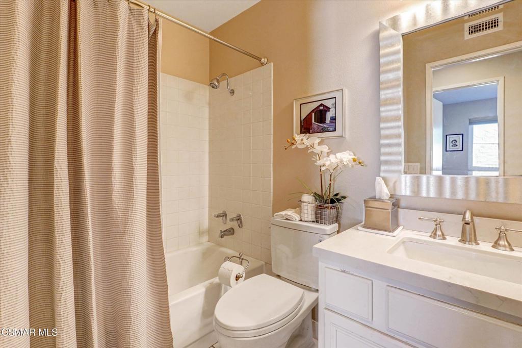 22-3989 Ashbourne Ln-22