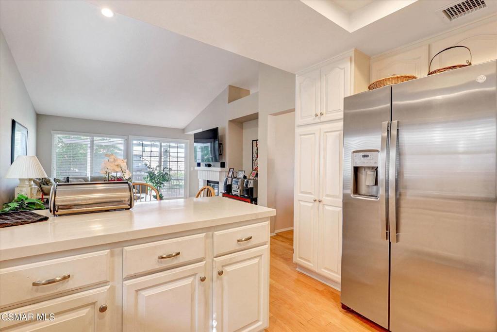 14-3989 Ashbourne Ln-14