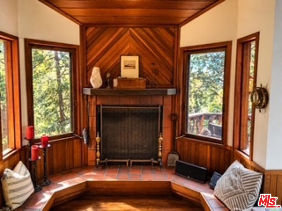 Fireplace in Living room