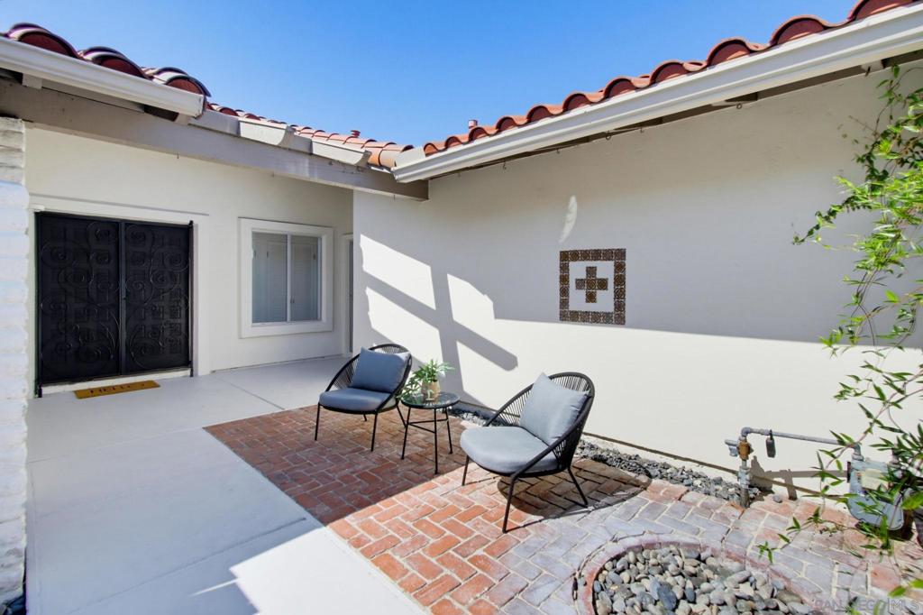 111 Delicias Ct, Solana Beach, CA 92075